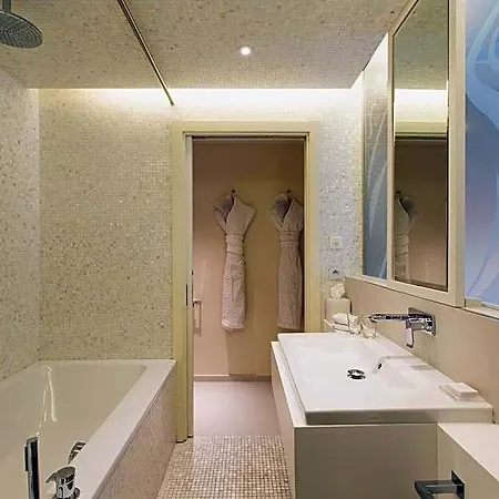 Готель Mont-blanc 5*